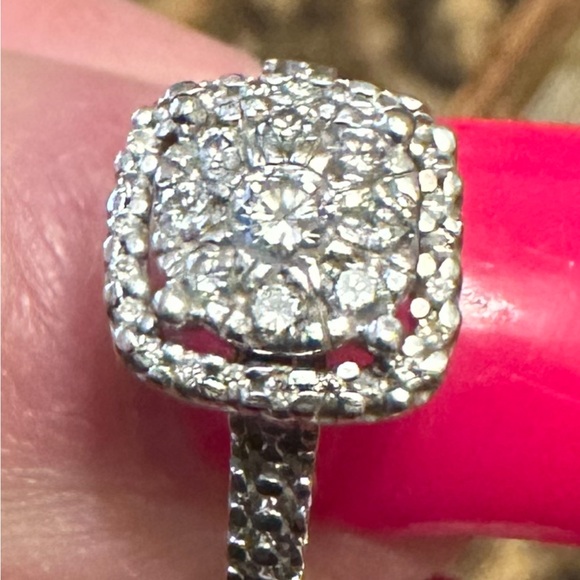 Beautiful Wedding Set ! Size 6.5...white gold with beautiful diamonds - Picture 1 of 8